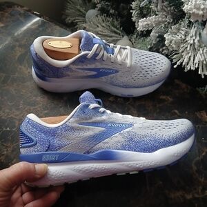 Brooks Ghost 16 Comfort/Running Medical Field Shoes Size 9 for Women